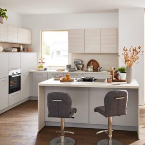 Interliving Inselkueche modern grau